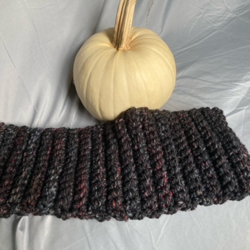 Black Berry Ribbed Scarf - Picture 2 of 2